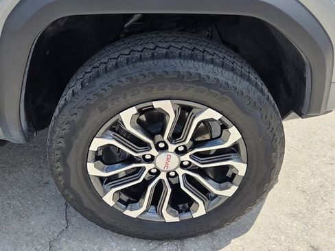 Used 2024 GMC Canyon Denali AWD/4WD image 7