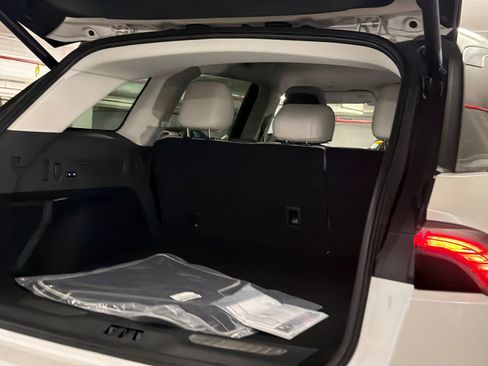 New 2026 Lincoln Nautilus Premier AWD/4WD image 8