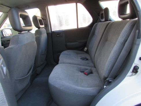 Used 1999 Isuzu Rodeo LS image 25