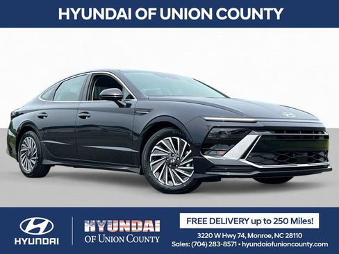 New 2025 Hyundai Sonata SEL image 1