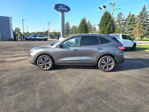Certified 2021 Ford Escape SE w/ SE Sport Appearance Package AWD/4WD image 2