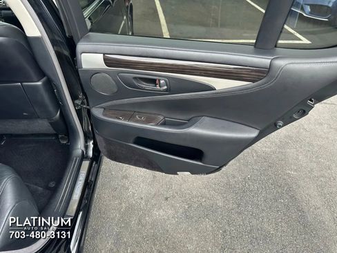 Used 2016 Lexus LS 460 AWD w/ Comfort Package image 18