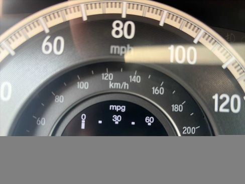 Used 2017 Honda Accord LX image 9