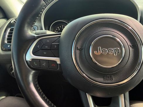 Used 2021 Jeep Compass Latitude FWD image 11