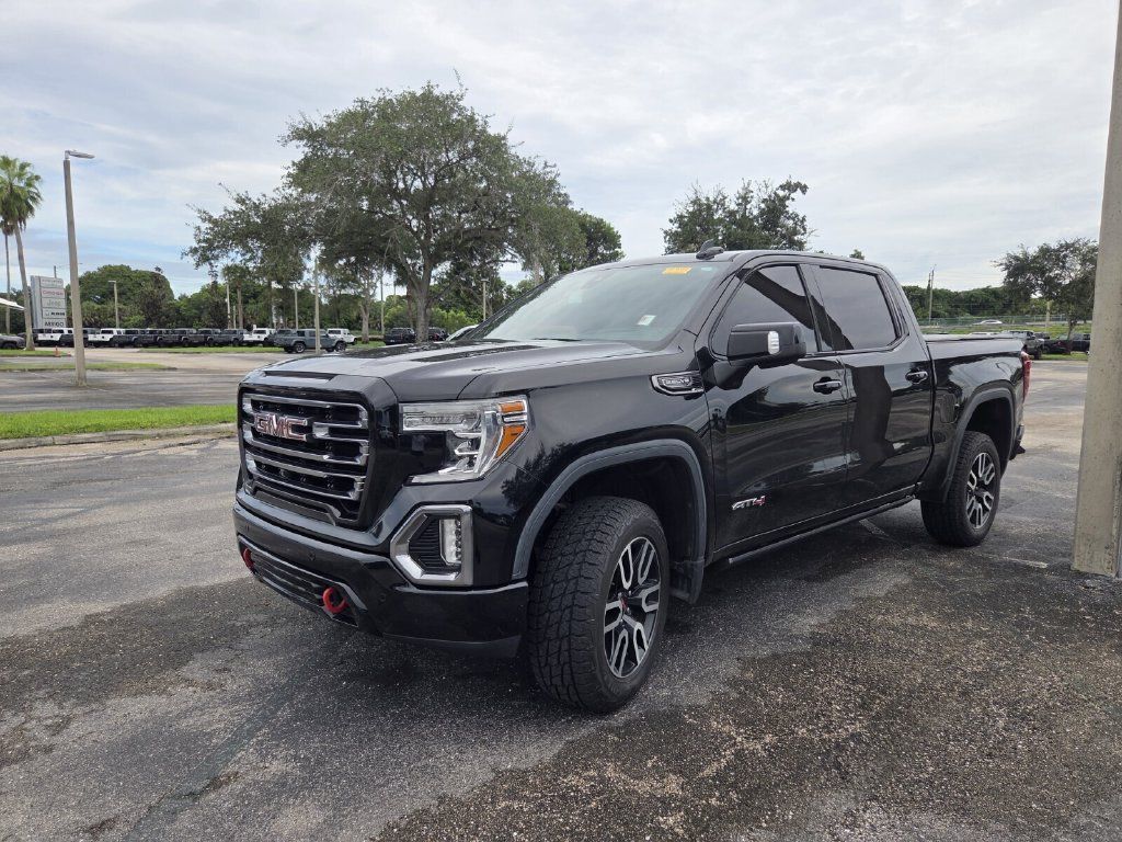 Used 2021 GMC Sierra 1500 AT4 w/ AT4 Value Package AWD/4WD image 3