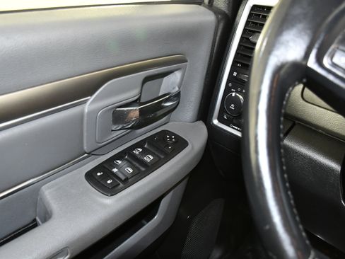 Used 2016 RAM 1500 Big Horn AWD/4WD image 34