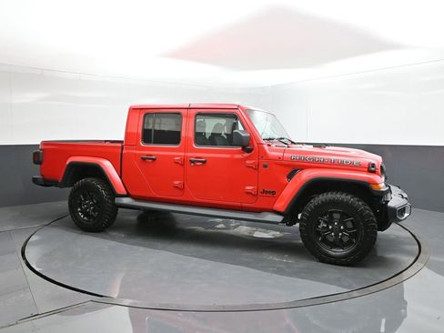 New 2025 Jeep Gladiator Sport image 17