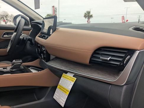 New 2026 Nissan Rogue Platinum w/ Platinum Premium Package AWD/4WD image 35