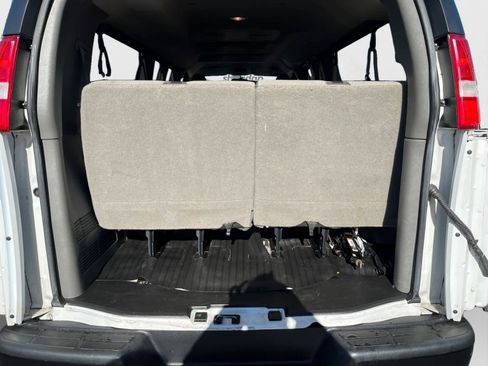 Used 2021 Chevrolet Express 3500 LS image 18