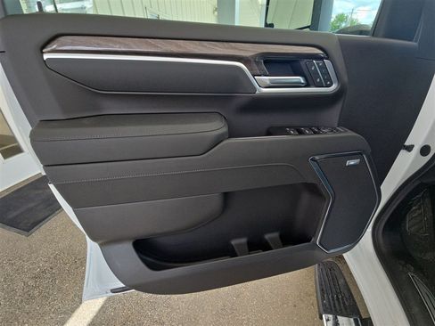 New 2026 Chevrolet Silverado 2500 LTZ w/ LTZ Convenience Package AWD/4WD image 22