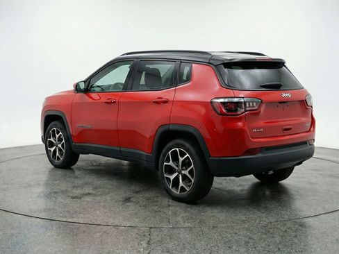 Used 2025 Jeep Compass Limited AWD/4WD image 6