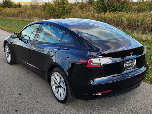 Used 2022 Tesla Model 3 Base 4dr Sedan image 3