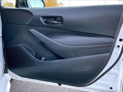 Used 2024 Toyota Corolla LE image 22