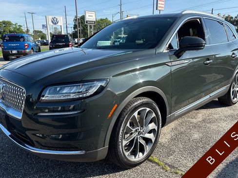 Certified 2023 Lincoln Nautilus Reserve AWD/4WD image 4