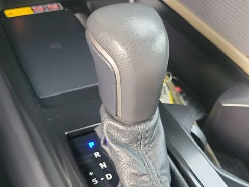 Used 2025 Toyota Camry SE FWD image 16