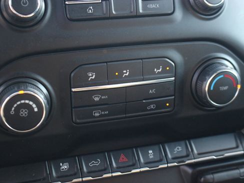 Used 2020 Chevrolet Silverado 2500 LT image 27