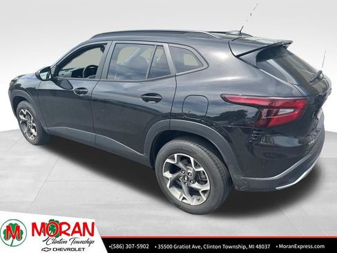 Certified 2024 Chevrolet Trax LT w/ Driver Confidence Package FWD image 3