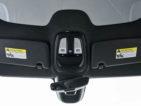 Certified 2023 Volvo C40 P8 Recharge Ultimate AWD/4WD image 21