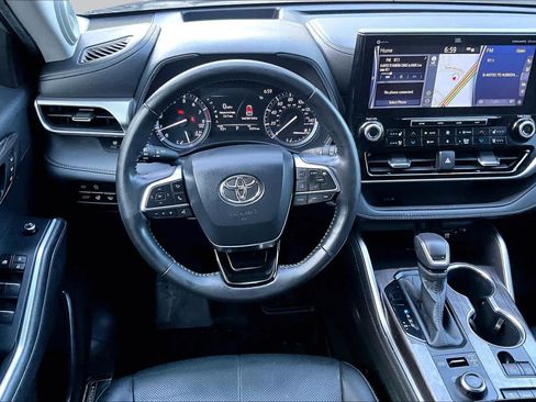 Used 2020 Toyota Highlander Platinum AWD/4WD image 6