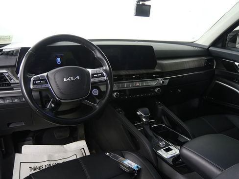 Used 2023 Kia Telluride EX w/ EX Captain's Chair Package image 19