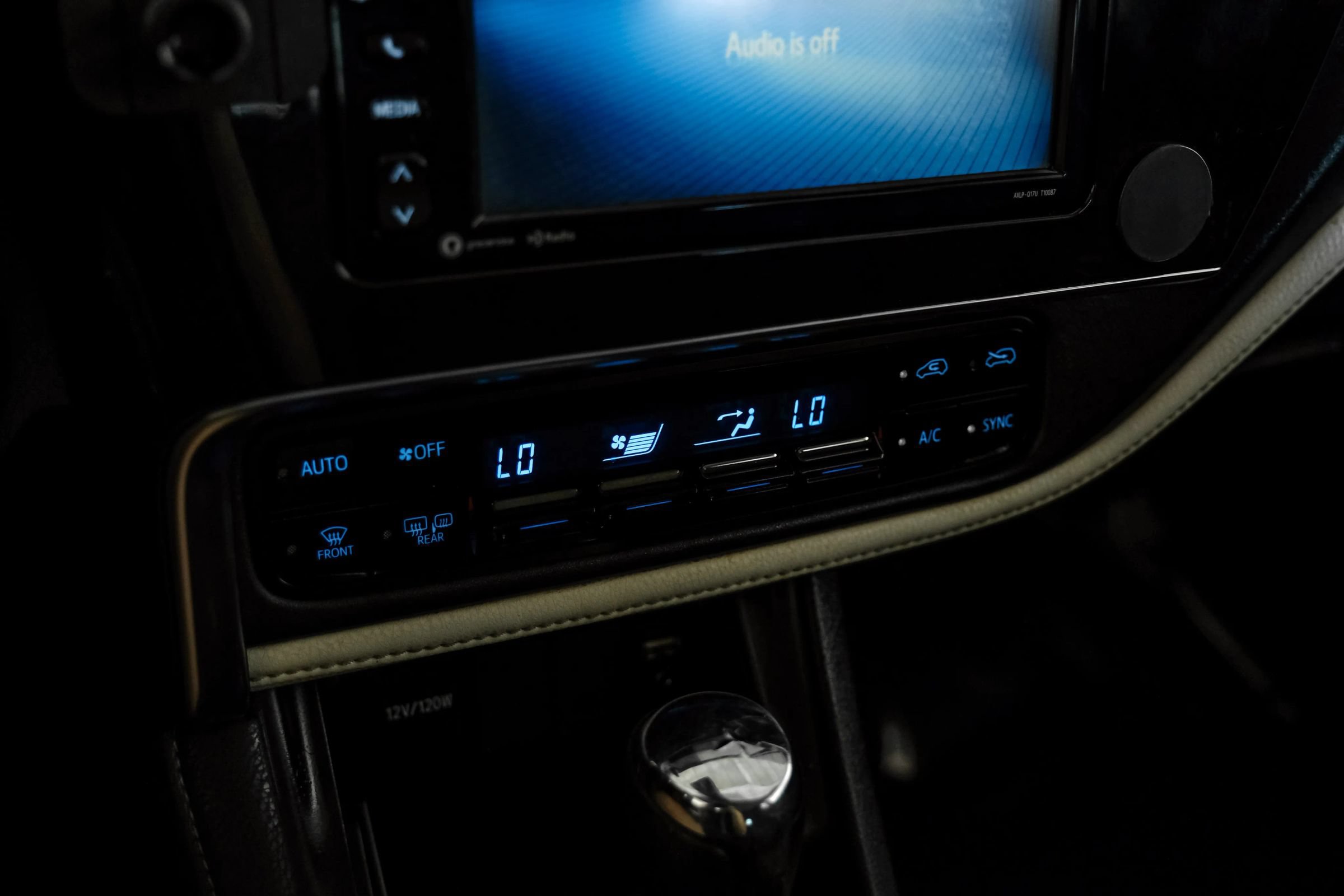 Used 2018 Toyota Corolla iM FWD image 21