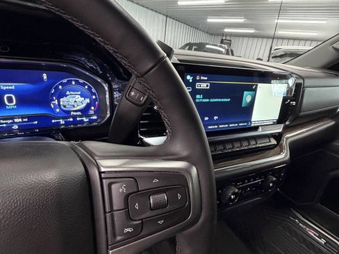 Used 2024 Chevrolet Silverado 2500 LT image 27