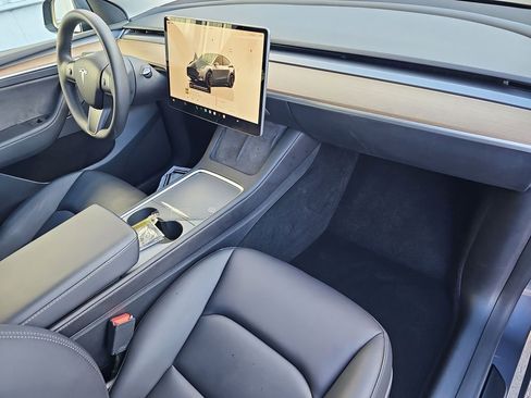 Used 2023 Tesla Model Y Performance image 35