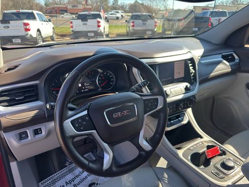Used 2023 GMC Acadia SLT image 22