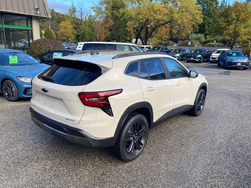 New 2026 Chevrolet Trax ACTIV image 3