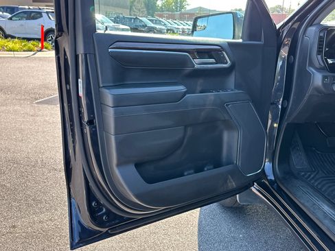 Used 2023 Chevrolet Silverado 1500 LT AWD/4WD image 12