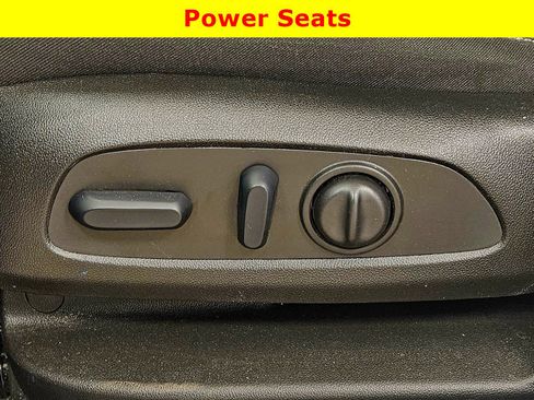 Used 2025 Chevrolet Blazer LT AWD/4WD image 26