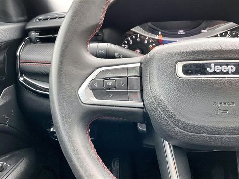 Used 2023 Jeep Compass Trailhawk image 10