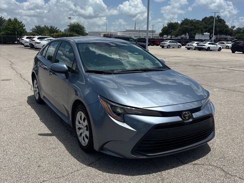 Used 2024 Toyota Corolla LE FWD image 3