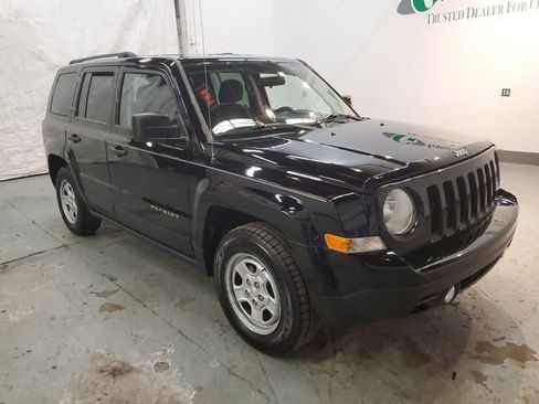 Used 2014 Jeep Patriot Sport image 10