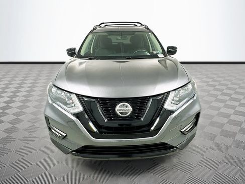 Used 2018 Nissan Rogue SV AWD/4WD image 2