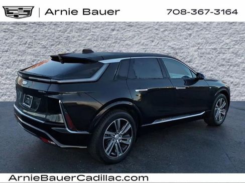 Certified 2024 Cadillac Lyriq Luxury image 6