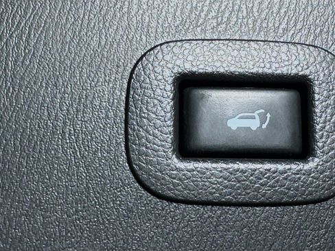 Used 2017 INFINITI QX80 2WD w/ Driver Assistance Package image 33