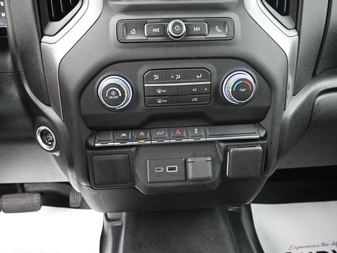 Used 2022 Chevrolet Silverado 1500 Custom AWD/4WD image 8