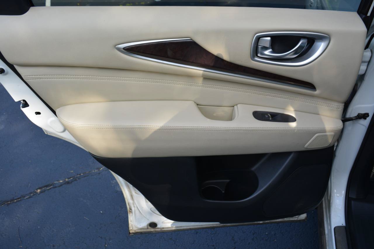 Used 2019 INFINITI QX60 Luxe w/ Sensory Package AWD/4WD image 11
