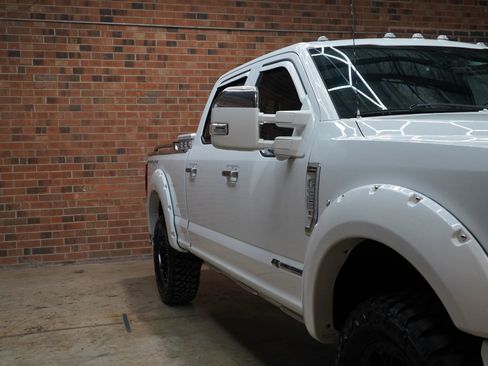 Used 2020 Ford F350 Platinum w/ FX4 Off-Road Package AWD/4WD image 21
