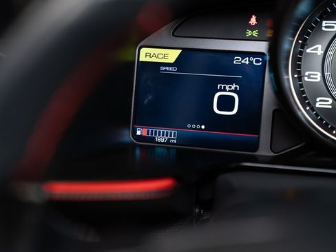 Used 2022 Ferrari 812 GTS RWD image 17