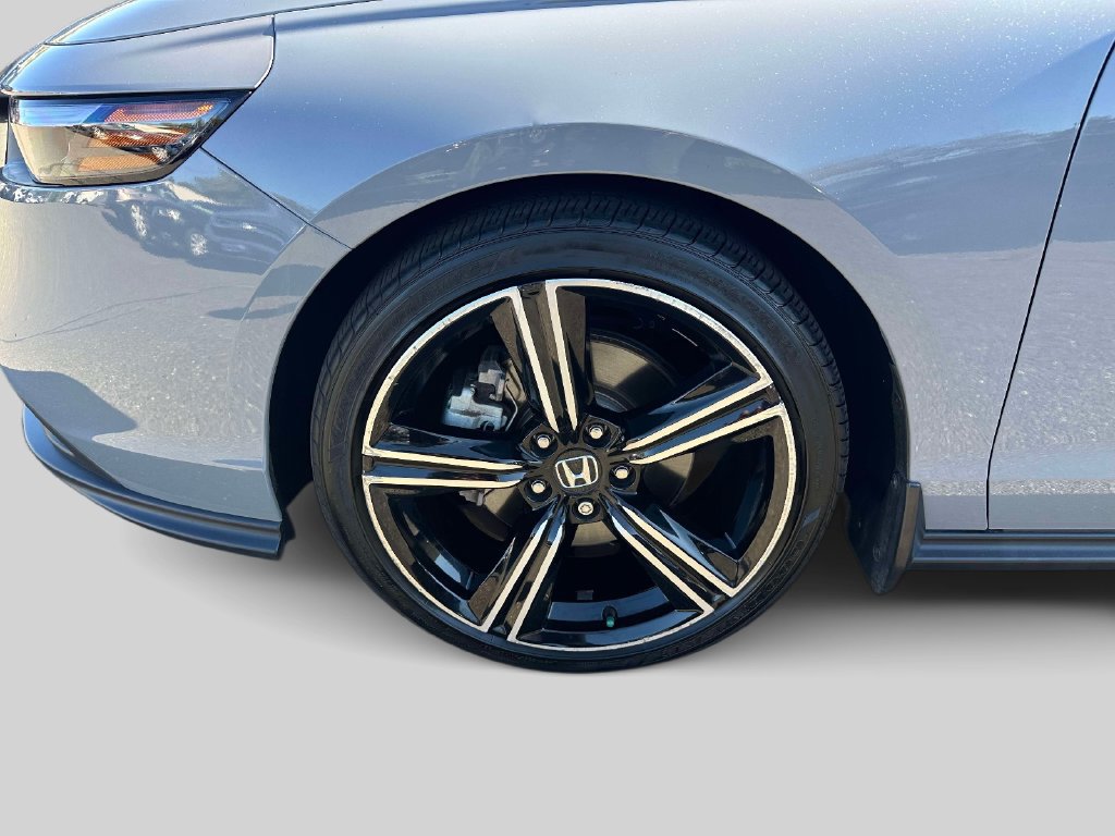 Used 2024 Honda Accord Sport image 6