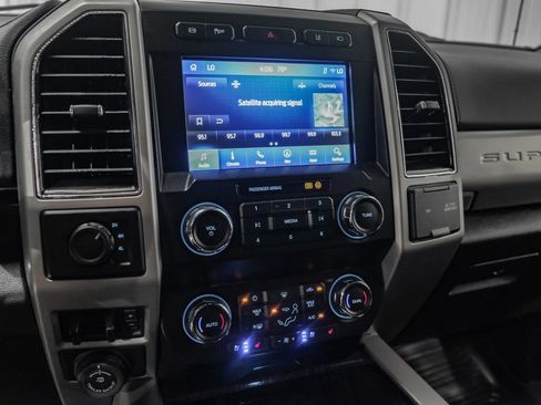 Used 2021 Ford F350 Lariat w/ Lariat Ultimate Package AWD/4WD image 24