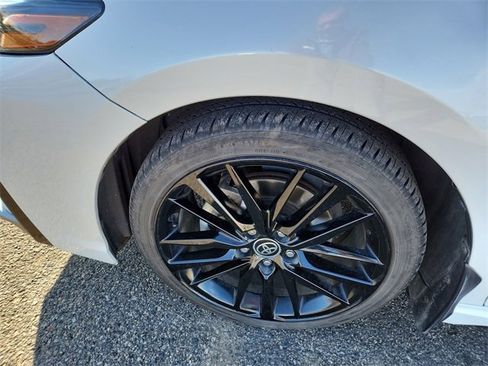 Used 2022 Toyota Camry XSE image 31