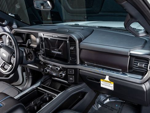 Used 2026 Ford F450 Platinum image 18