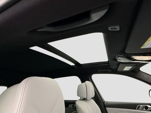 New 2026 BMW X5 xDrive40i image 17