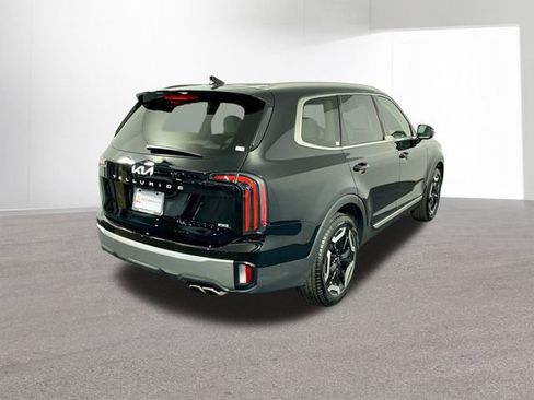 Used 2025 Kia Telluride EX w/ EX Captain's Chair Package image 37