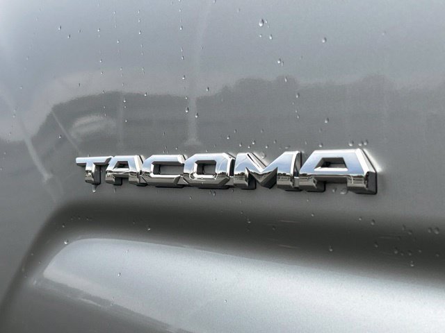 Used 2023 Toyota Tacoma SR5 AWD/4WD image 12