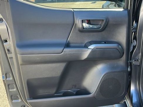 Used 2023 Toyota Tacoma TRD Off-Road image 19
