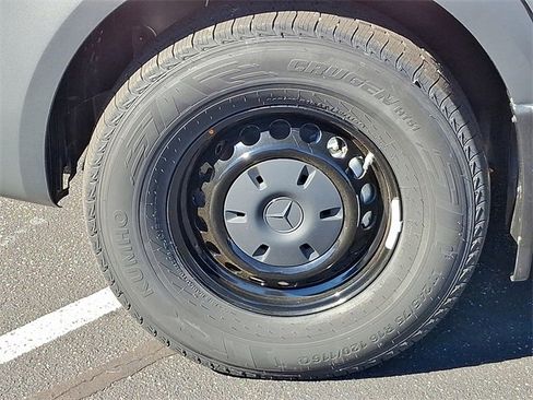 Used 2025 Mercedes-Benz Sprinter 2500 image 8